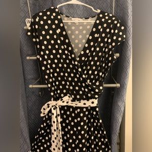 New York And Company- 
Women’s Jumper- 
Black -White Polka dots 
Size - Medium
